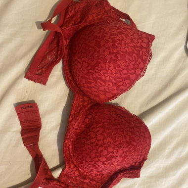 Reggiseno rosso in pizzo Tzenis