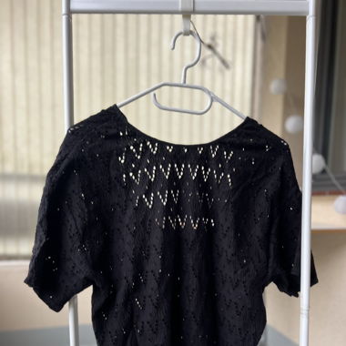 Rückenfreies Shirt schwarz