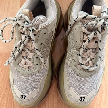 Balenciaga Triple S