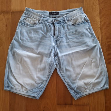 Kurze Hosen