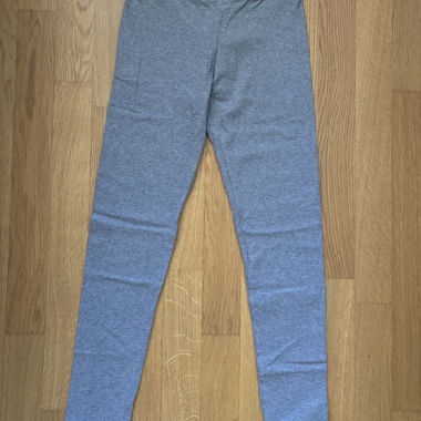 Graue Leggings
