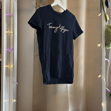 Tommy Hilfiger Logo T-Shirt – Navy Blue – XS/S