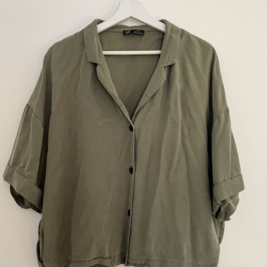 ZARA TRF Blusa oversize kaki XL