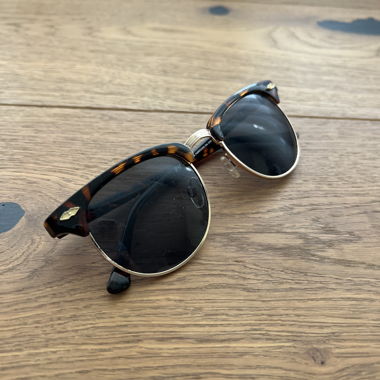 Sonnenbrille in Havanna-Optik