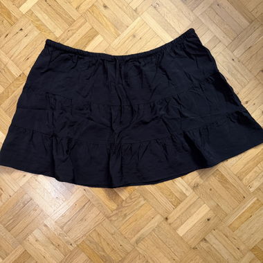 Jupe noire à étages