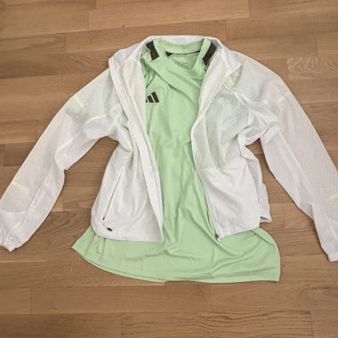 Ungetragen Adidas Sportshirt Set