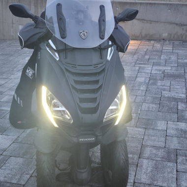 Peugeot Metropolis 400