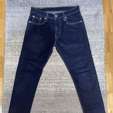 jean Levi’s 512 slim taper
