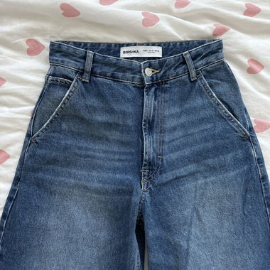 Blue High-Waist Jeans