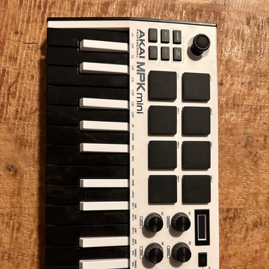 Akai Professional MPK Mini MK3