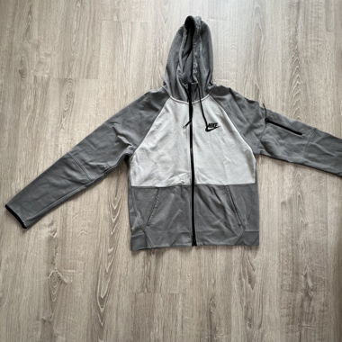 Haut Nike Gris 