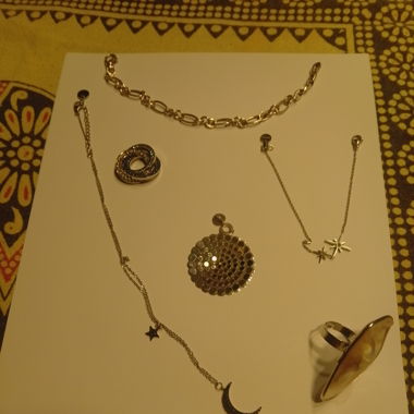 Ring, bracelets, 2 pendants, chain
