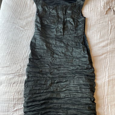Robe noire Sarah Pacini