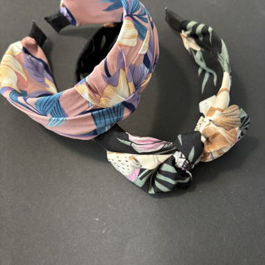 Haarreif mit Blumenmuster