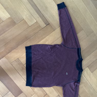 Pullover dunkelrot und dunkelblau