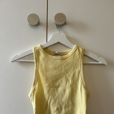 Gelbes Top
