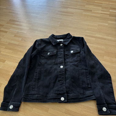 Schwarze Jeansjacke