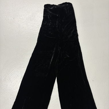 Jumpsuit aus Samt Gr. 34 Schulterfrei