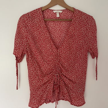 Sommerliches Top mit Raffungen