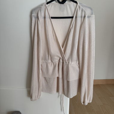 Ann Christine wrap blouse beige M