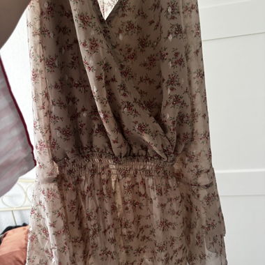 Robe à motifs floraux