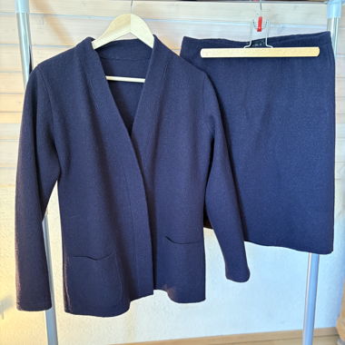 Cardigan e gonna a tubino in lana cotta