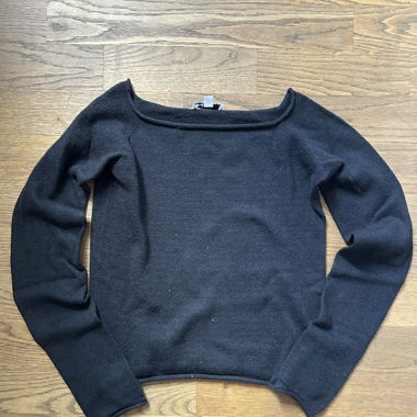 Top Subdued Shoulder Free