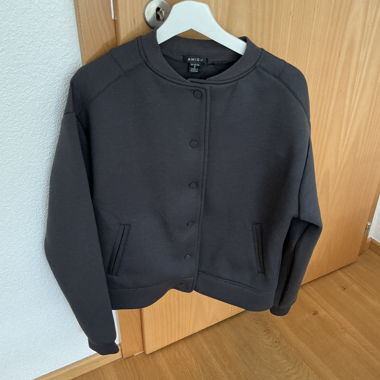 Amisu Black Jacket