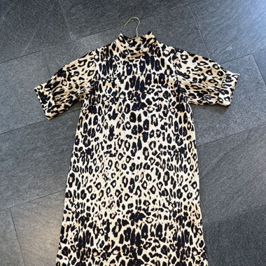 Zara Kleid