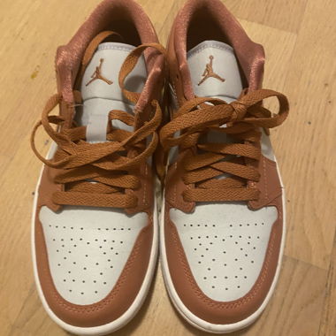 Jordan Low-Top Sneaker