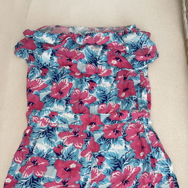 Kurzer Sommer-jumpsuit 
