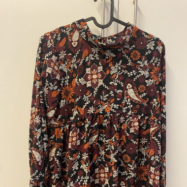 blouse fleurie dos nu 