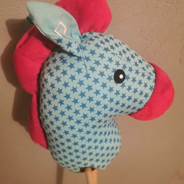 Cavallo giocattolo in legno