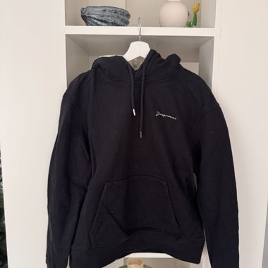 Hoodie noir Jacquemus