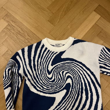 Pulli blau/weiss Muster