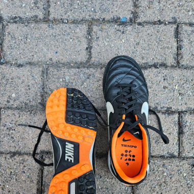 Allwetterplatz-Schuhe