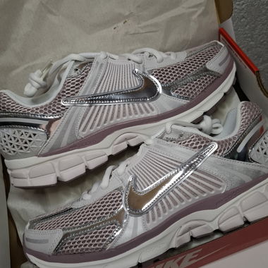 Nike Vomero 5