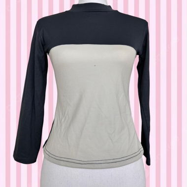 Black and white color-block long sleeve top 