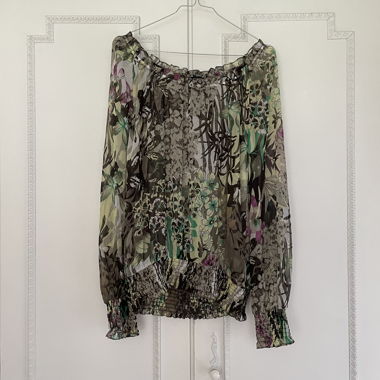 Blouse à volants Y2K épaules dénudées
