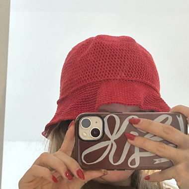 Chapeau baquet au crochet rouge fait main