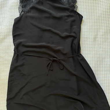 Schwarzes Spitzenkleid von ONLY, Grösse 38