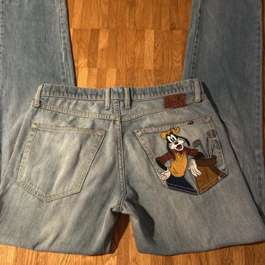 Vintage Jeans mit Goofy-Stickerei
