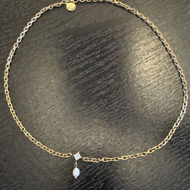 Gold-plated chain with pearl pendant