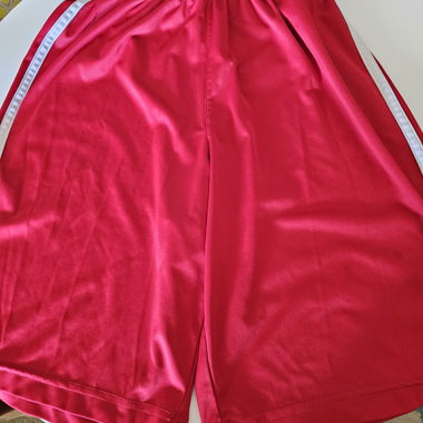 Short Adidas rouge