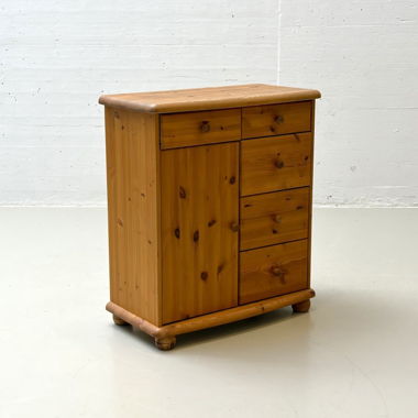 Comò classico in legno di pino, anni '70