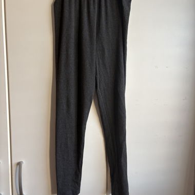 Pantalon côtelé foncé