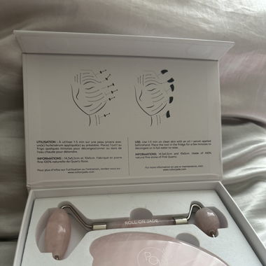 Roll on & Gua sha - rose quartz