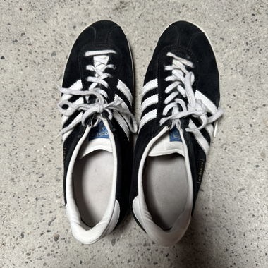 Adidas Sneaker in Schwarz-Weiss