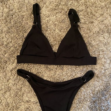 Schwarzes Bikini Set