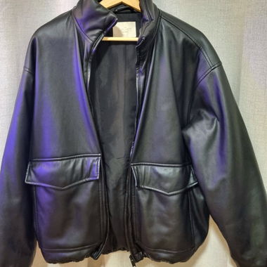 Giacca chic baggy in finta pelle